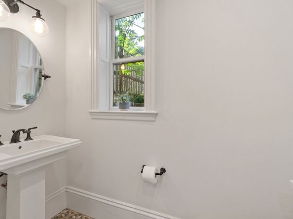 23 Centre Ave, Belmont MA 02478