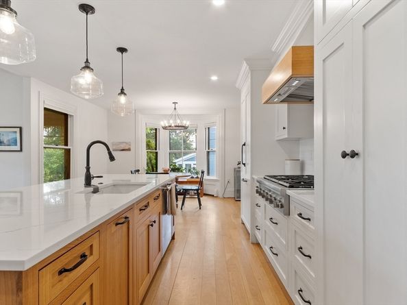 23 Centre Ave, Belmont MA 02478