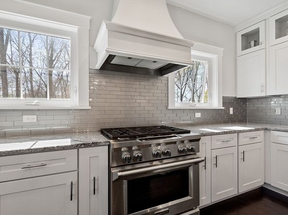 3 Toronto Ave, Gloucester MA 01930