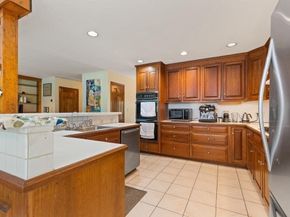 90 Southern Ave 90, Essex MA 01929