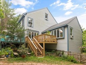 90 Southern Ave 90, Essex MA 01929