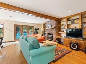 90 Southern Ave 90, Essex MA 01929