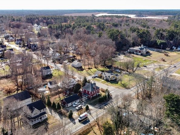 479 Main St, Hanson MA 02341