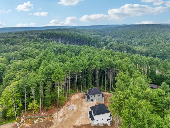 27 James Road 2, Upton MA 01568