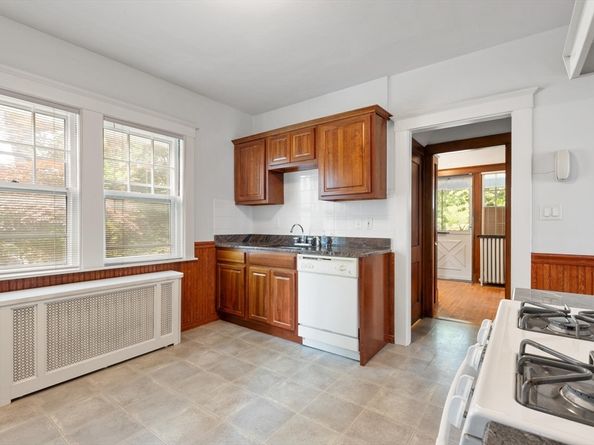 51 Southbourne Rd, Boston MA 02130