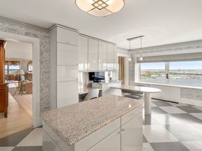85 E India Row 33B/C, Boston MA 02110