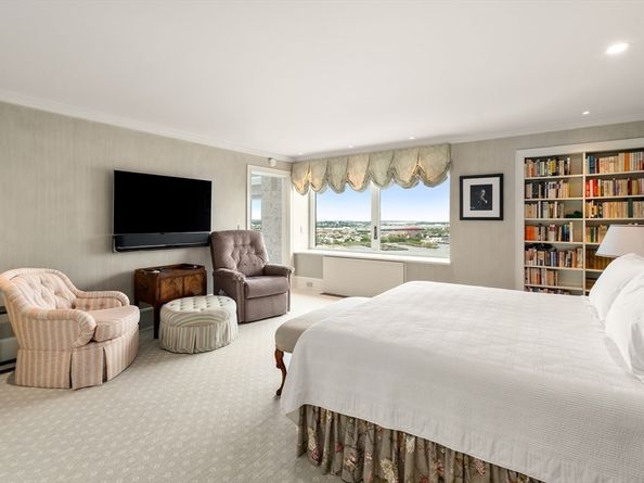 85 E India Row 33B/C, Boston MA 02110