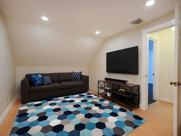 5 Taintor Dr, Sudbury MA 01776