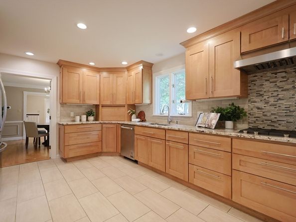 5 Taintor Dr, Sudbury MA 01776