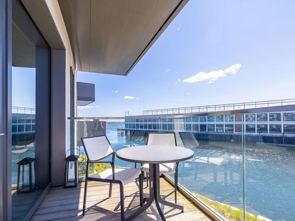 300 Pier 4 Blvd 3K, Boston MA 02210