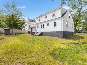 4 Sylvia Ave, Natick MA 01760