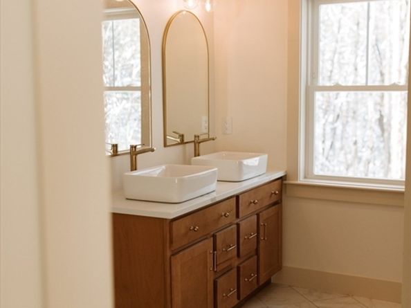 113 Newton St, West Boylston MA 01583
