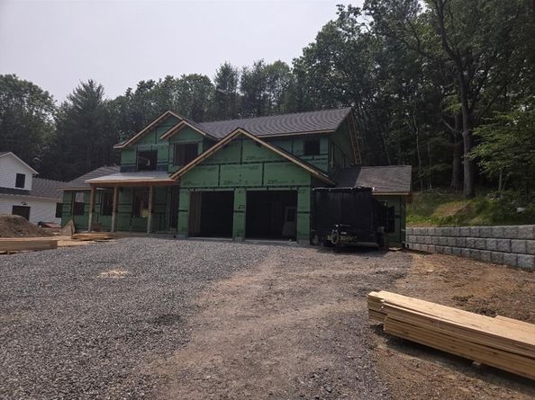 113 Newton St, West Boylston MA 01583