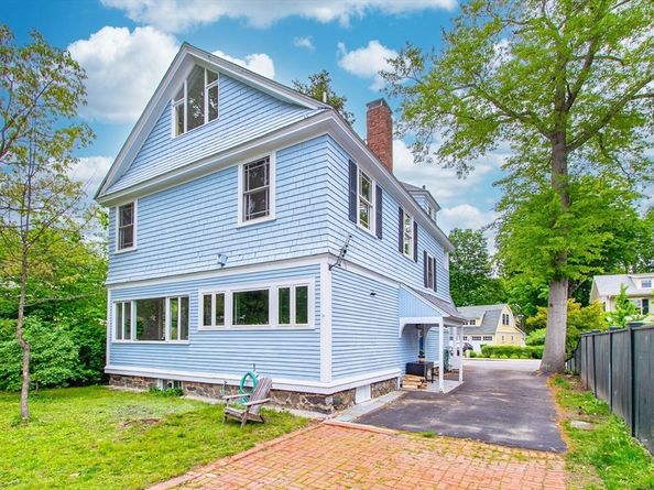 14 Thoreau Street, Concord MA 01742