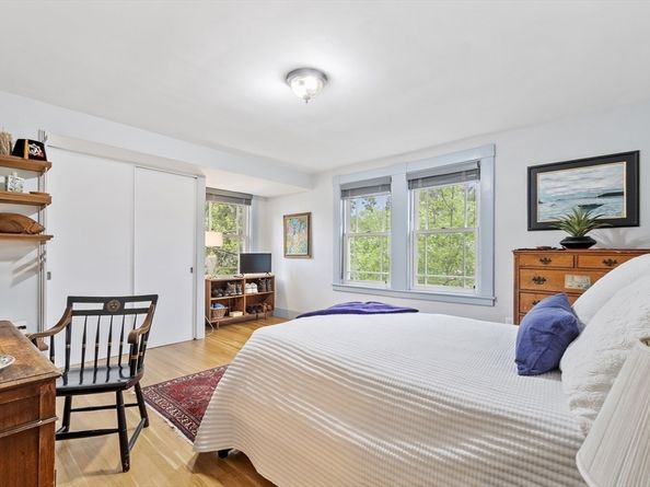14 Thoreau Street, Concord MA 01742