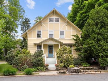 11 Windermere Park
