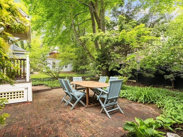11 Windermere Park, Arlington MA 02476