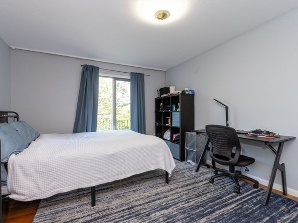 57 Saint Paul St. 19, Brookline MA 02445