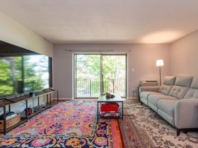 57 Saint Paul St. 19, Brookline MA 02445