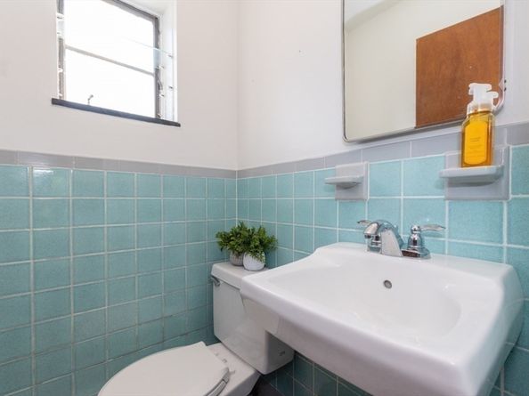 57 Saint Paul St. 19, Brookline MA 02445