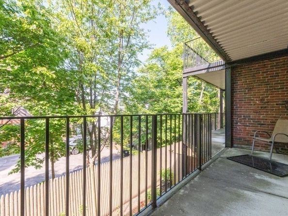 57 Saint Paul St. 19, Brookline MA 02445