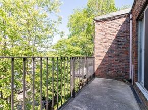 57 Saint Paul St. 19, Brookline MA 02445