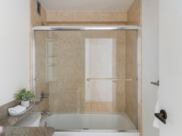 42 8th St 5304, Boston MA 02129