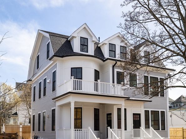 77 Thorndike Street 1, Brookline MA 02446