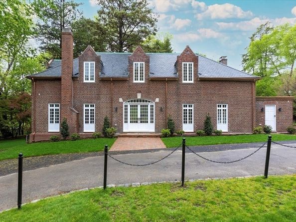 178 Ivy Street, Brookline MA 02446
