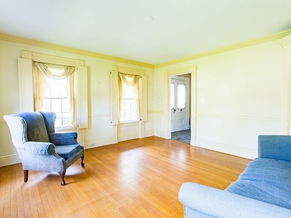 67 E Main St, West Brookfield MA 01585