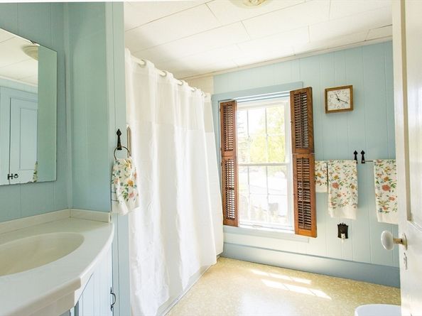 67 E Main St, West Brookfield MA 01585