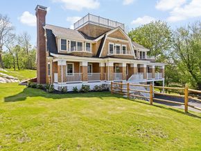 10 Ocean Ledge Dr, Cohasset MA 02025