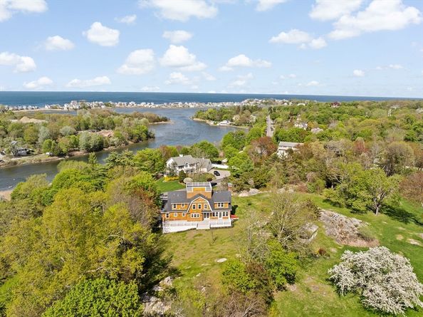 10 Ocean Ledge Dr, Cohasset MA 02025