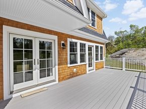 10 Ocean Ledge Dr, Cohasset MA 02025