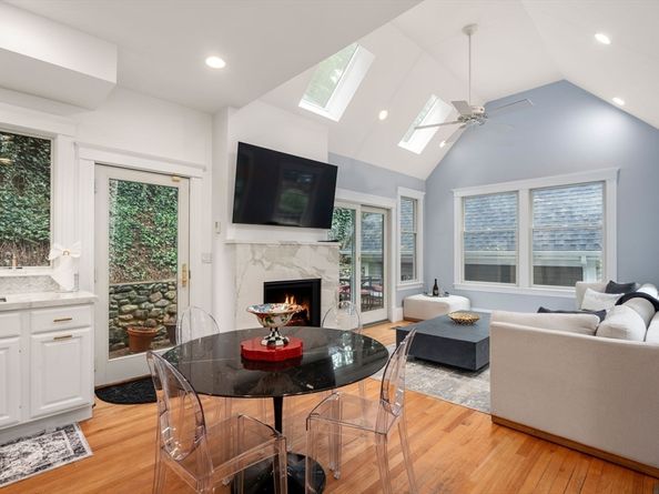 110 Avalon Rd, Newton MA 02468
