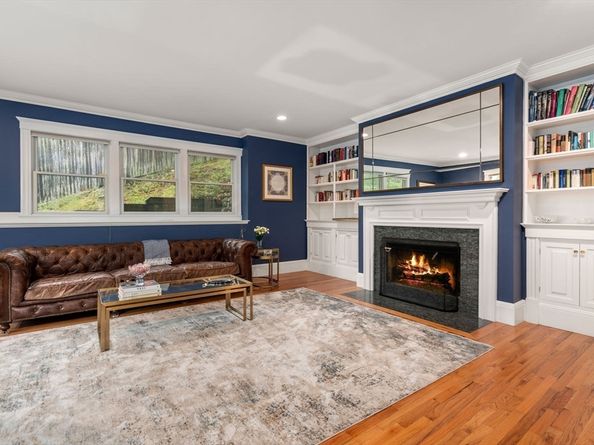 110 Avalon Rd, Newton MA 02468