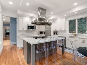 110 Avalon Rd, Newton MA 02468