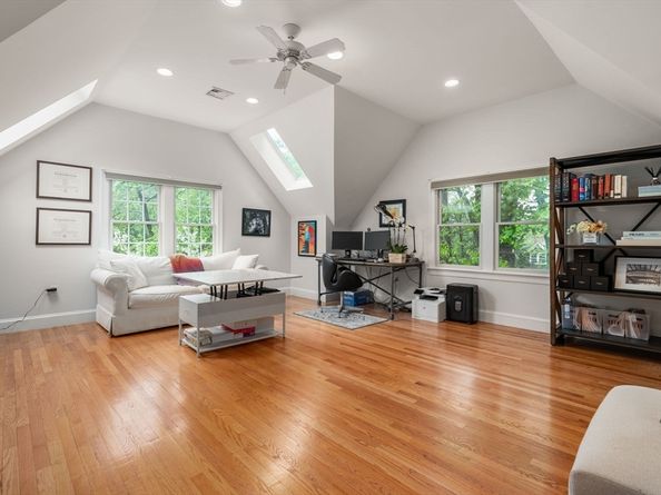 110 Avalon Rd, Newton MA 02468