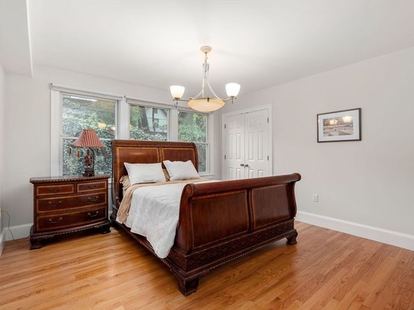 110 Avalon Rd, Newton MA 02468
