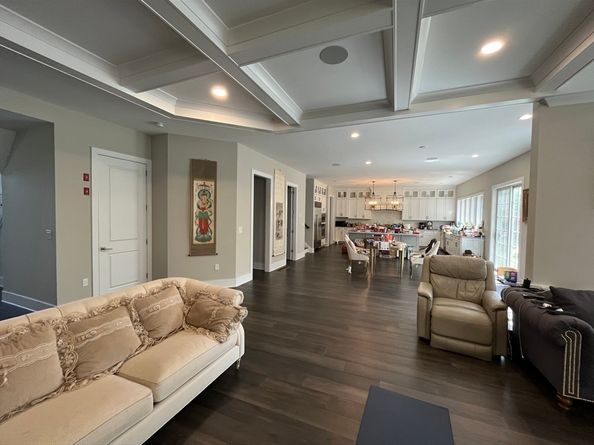 9 Schaffner Lane, Dover MA 02030