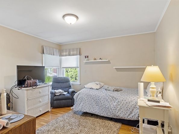 68 Spring Road, Nahant MA 01908