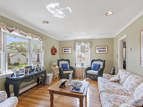 68 Spring Road, Nahant MA 01908