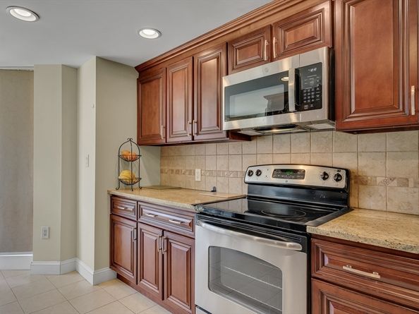 75-83 Cambridge Pkwy W403, Cambridge MA 02142