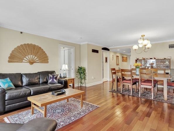 75-83 Cambridge Pkwy W403, Cambridge MA 02142