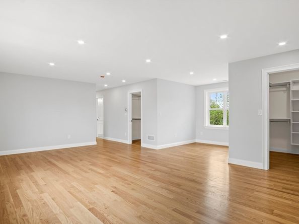 7 Locust Street, Woburn MA 01801
