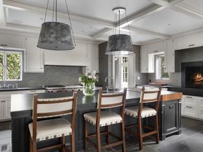 8 Conant Rd, Weston MA 02493