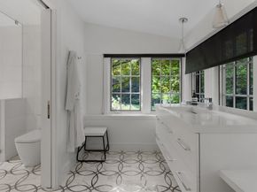 8 Conant Rd, Weston MA 02493