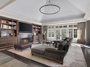 8 Conant Rd, Weston MA 02493