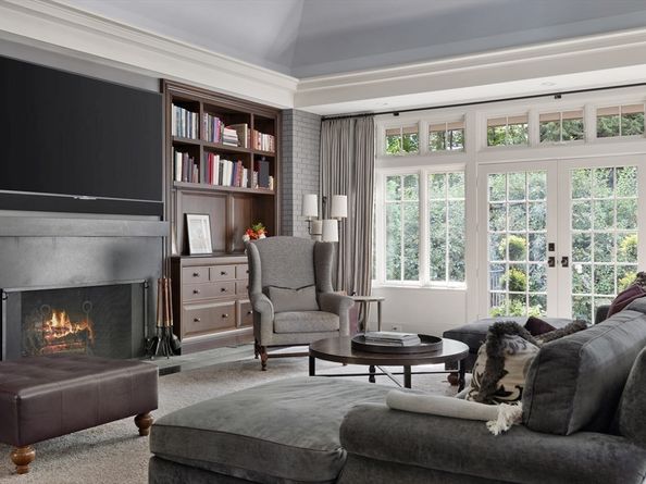 8 Conant Rd, Weston MA 02493