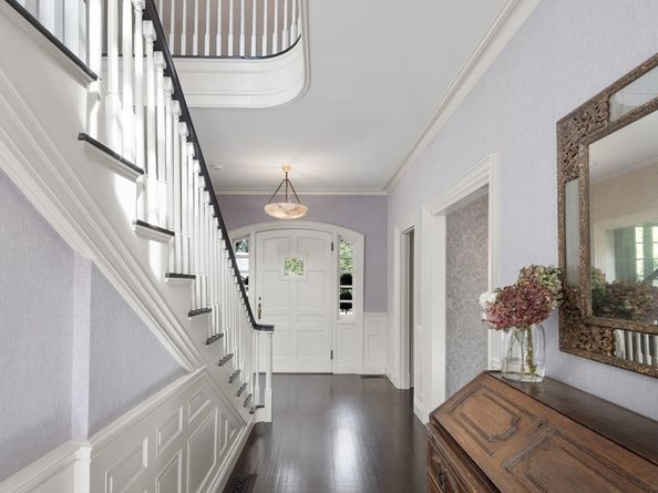 8 Conant Rd, Weston MA 02493